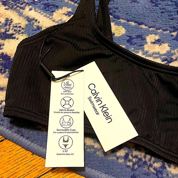 NWT Calvin Klein Ribbed Bikini Top - Picture 3 of 11